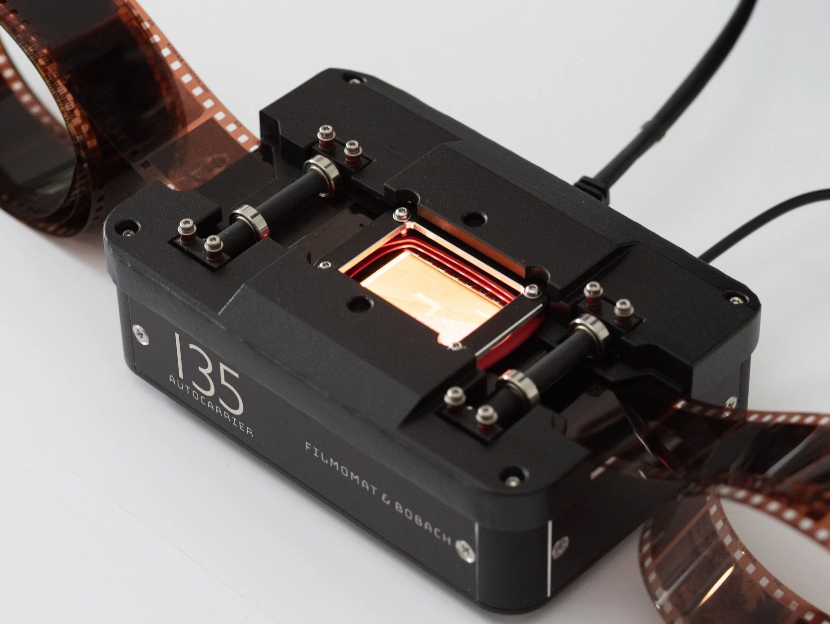 Fremkalling og scanning